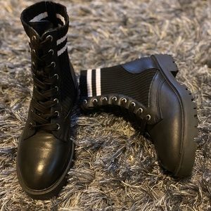 Steve Madden hill boots